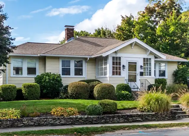 Property at 335 Hillside Ave Unit 335, Needham Heights, MA, 02494, 2 beds, 1.5 baths, [object Object]