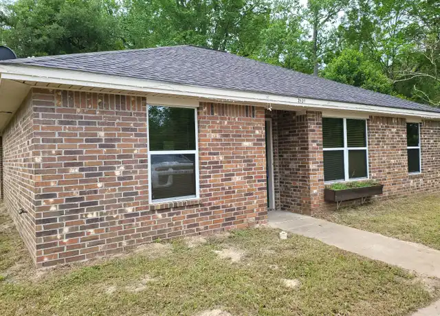 Property at 2600 Canyon St, Nacogdoches, TX, 75964, 3 beds, 2 baths, [object Object]