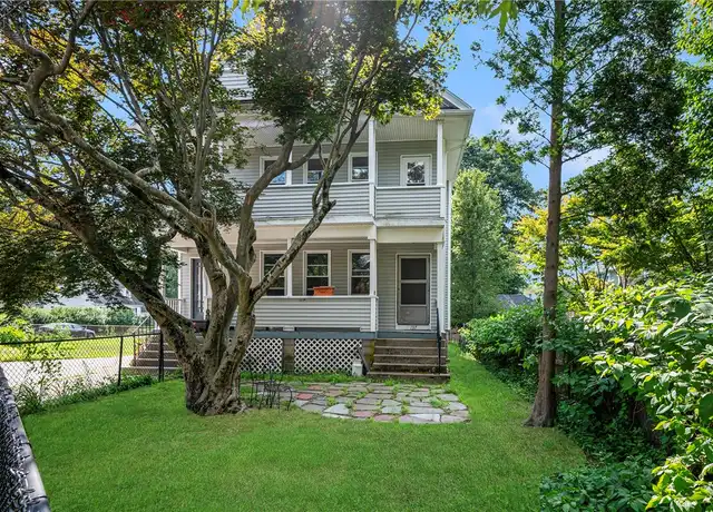 Property at 137 Fair St Unit 3, Warwick, RI, 02888, 2 beds, 1 bath, [object Object]