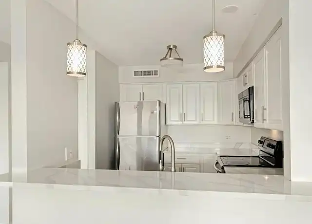 Property at 50 S Common St Unit U404EC, Lynn, MA, 01902, 1 bed, 1 bath, [object Object]