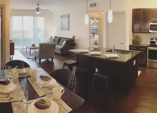 Property at 2200 Yale St Unit 3801, Houston, TX, 77008, 1 bed, 1 bath, [object Object]
