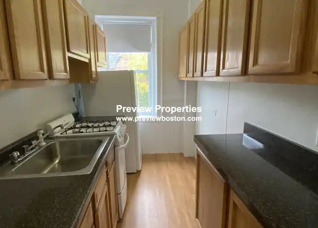 Property at 1822 Beacon St Unit 8P, Brookline, MA, 02445, 2 beds, 1 bath, [object Object]