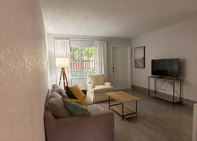 Property at 337 Kenilworth Blvd Unit 1, West Palm Beach, FL, 33405, 2 beds, 1 bath, [object Object]
