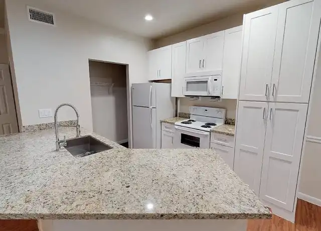 Property at The Whittington Apartments - 609 Mallette Dr, Victoria, TX, 77904, 1 bed, 1 bath, [object Object]
