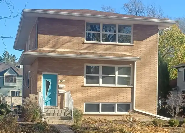 Property at 152 Center St Unit LOWER, Naperville, IL, 60540, 2 beds, 1 bath, [object Object]