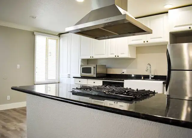 Photo of 2541 Modoc Rd, Santa Barbara, CA 93105