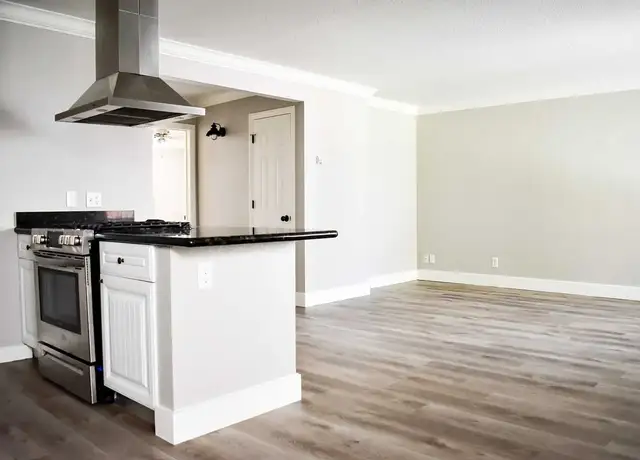 Photo of 2541 Modoc Rd, Santa Barbara, CA 93105