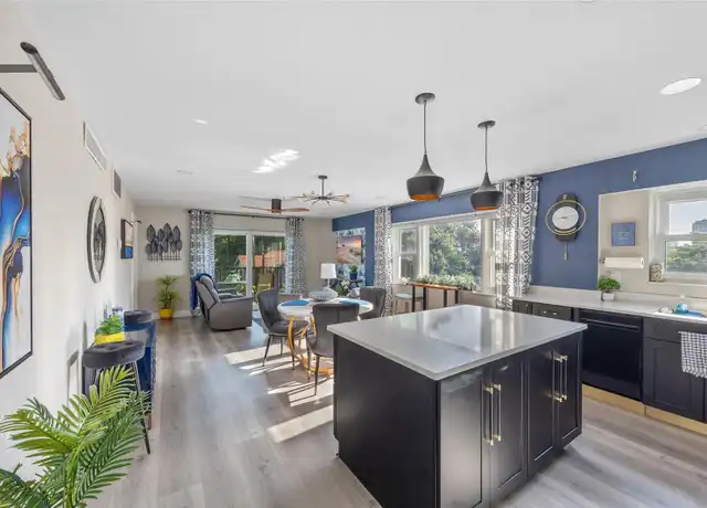 Property at 750 Burlington Ave N Unit 2A, Saint Petersburg, FL, 33701, 2 beds, 2 baths, [object Object]