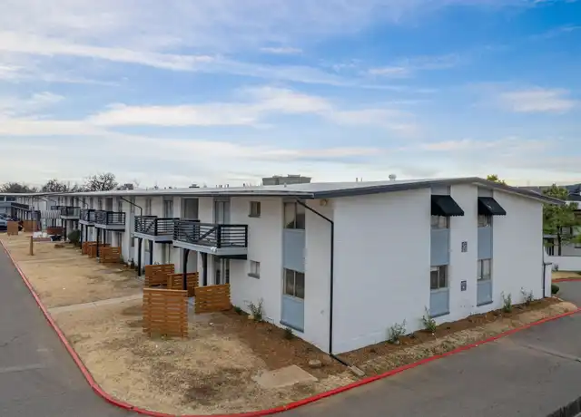 Property at Manchester on May - 5660 N May Ave, Oklahoma City, OK, 73112, 1 bed, 1 bath, [object Object]