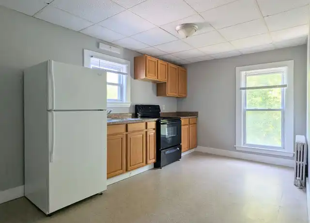 Property at 12 Noyes Ct Unit 12-3 Noyes, Augusta, ME, 04330, 1 bed, 1 bath, [object Object]