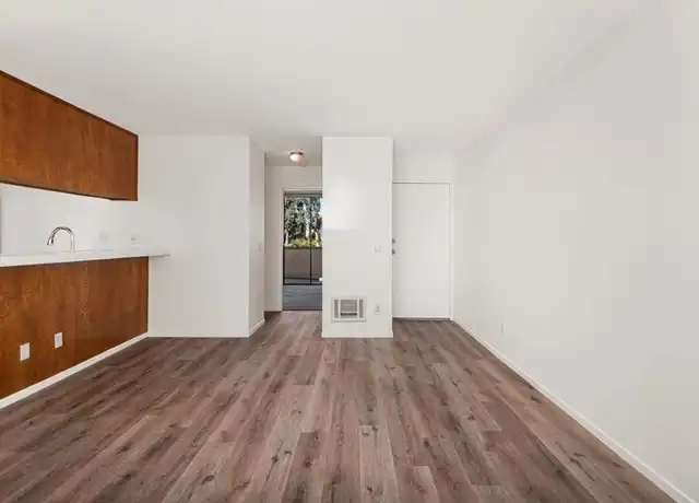 Property at 6180 Agee St, San Diego, CA, 92122, 1 bed, 1 bath, [object Object]