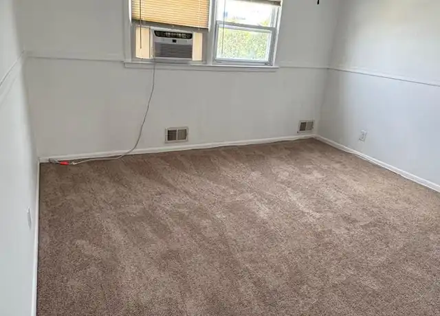 Property at 5 Eastgate Ct, Lodi, NJ, 07644, 2 beds, 1 bath, [object Object]