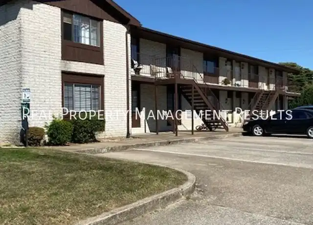 Property at 893 Claymark Way Unit 202, Henderson, KY, 42420, 1 bed, 1 bath, [object Object]