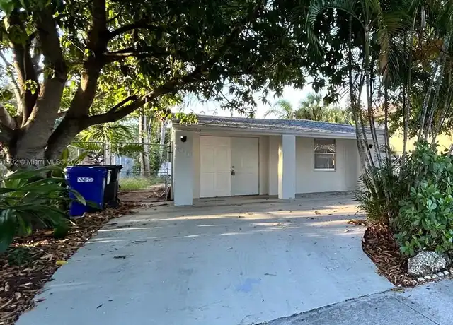 Property at 2071 NE 167th St Unit 2, North Miami Beach, FL, 33162, 2 beds, 1 bath, [object Object]