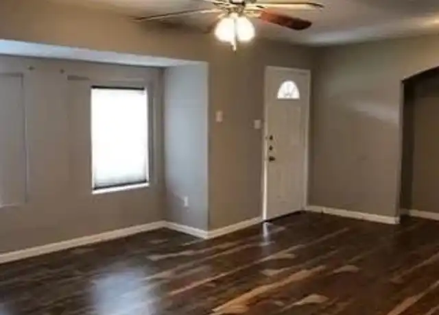 Property at 6043 Lyndhurst Dr, Houston, TX, 77033, 4 beds, 1 bath, [object Object]