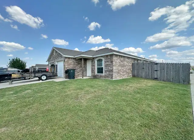 Property at 3811 John Chisholm Loop Unit B, Killeen, TX, 76542, 3 beds, 2 baths, [object Object]