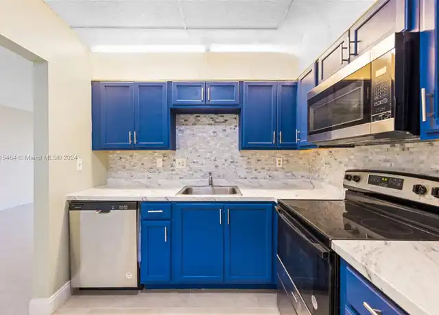 Property at 2860 Somerset Dr Unit 206K, Lauderdale Lakes, FL, 33311, 1 bed, 1 bath, [object Object]