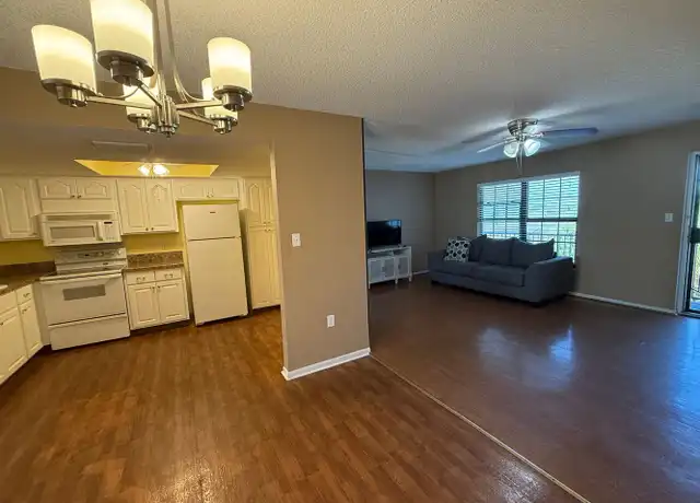 Property at 930 85th Ave N, St. Petersburg, FL, 33702, 1 bed, 1 bath, [object Object]