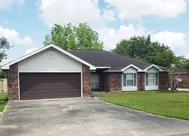 Property at 211 Sundown Dr, Broussard, LA, 70518, 4 beds, 2 baths, [object Object]