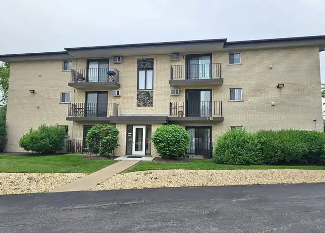 Property at 8333 Captons Ln, Darien, IL, 60561, 1 bed, 1 bath, [object Object]
