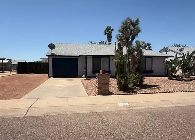 Property at 1131 W Ross Ave, Phoenix, AZ, 85027, 3 beds, 2 baths, [object Object]