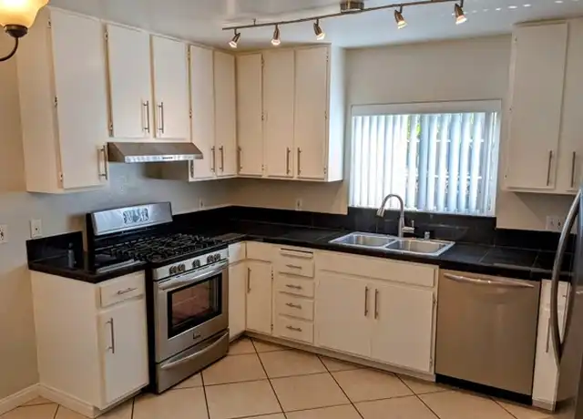 Property at 1927 Cloverfield Blvd Unit 2, Santa Monica, CA, 90404, 2 beds, 2 baths, [object Object]