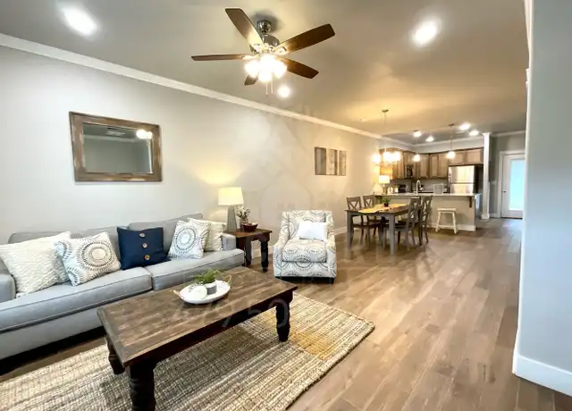 Property at 1812 E Brookview Cir Unit 1816, Siloam Springs, AR, 72761, 2 beds, 2.5 baths, [object Object]