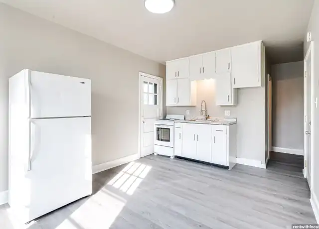 Property at 85 Sheboygan St, Fond du Lac, WI, 54935, 1 bed, 1 bath, [object Object]