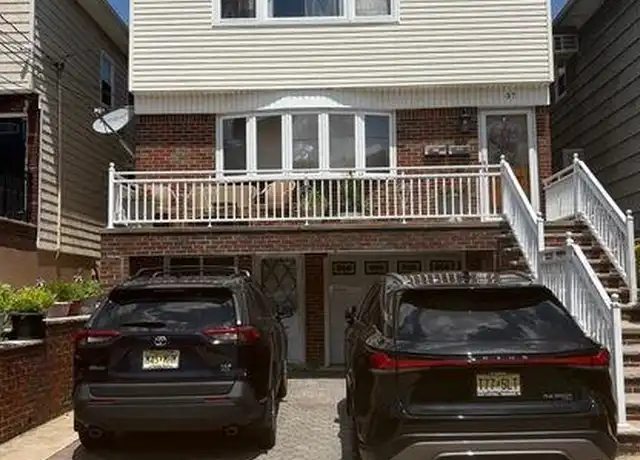 Property at 37 W 7th St Unit 2, Bayonne, NJ, 07002, 3 beds, 1.5 baths, [object Object]