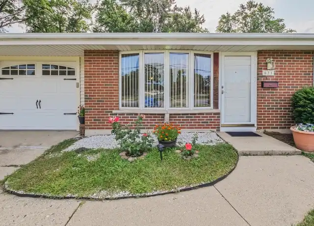 Property at 631 S Springinsguth Rd, Schaumburg, IL, 60193, 3 beds, 2 baths, [object Object]