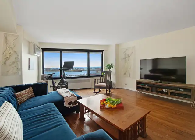 Property at 3100 N Lake Shore Dr #911, Chicago, IL, 60657, 1 bed, 1 bath, [object Object]