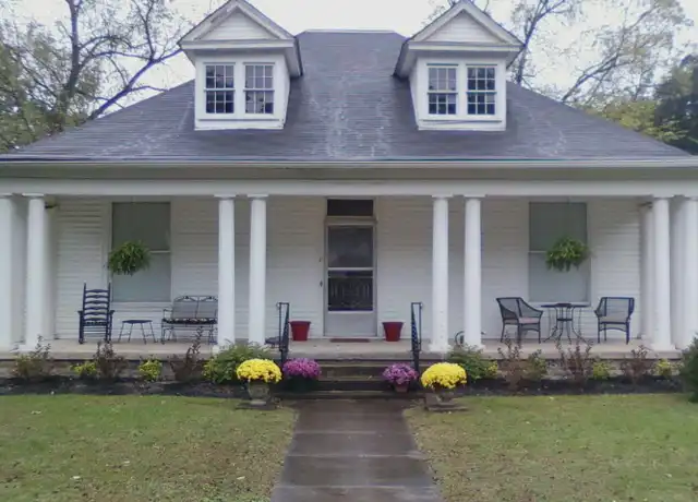 Property at 335 E Burton St, Murfreesboro, TN, 37130, 1 bed, 1 bath, [object Object]