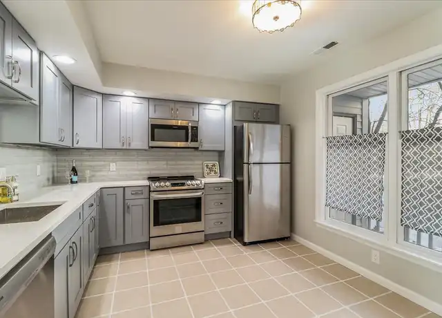 Property at 20 Raymond Pl #16, Danbury, CT, 06810, 2 beds, 1.5 baths, [object Object]