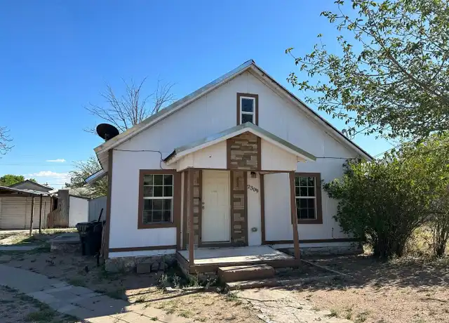 Property at 2309 Jackson St, Carlsbad, NM, 88220, 2 beds, 1 bath, [object Object]