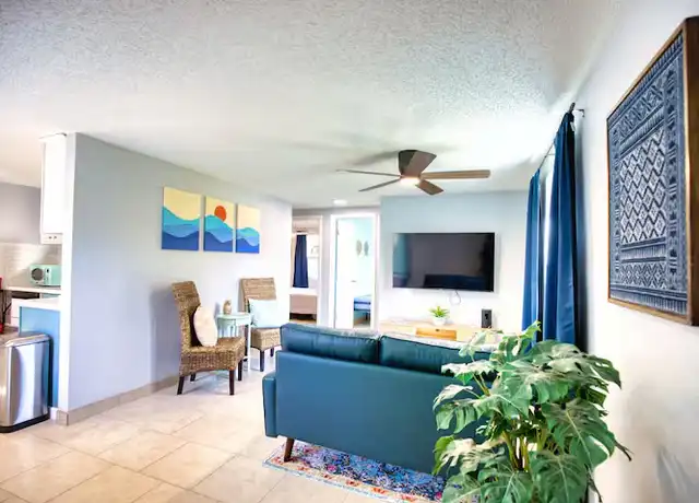 Property at 2220 Park Rd, Venice, FL, 34293, 2 beds, 1 bath, [object Object]