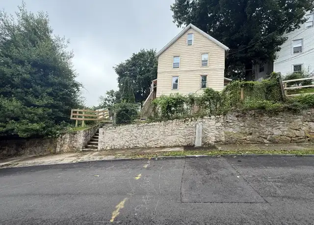 Property at 6 Summit St, Derby, CT, 06418, 3 beds, 1.5 baths, [object Object]