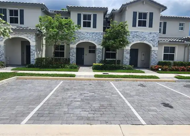 Property at 2708 SE 15th Ct, Homestead, FL, 33035, 3 beds, 3 baths, [object Object]