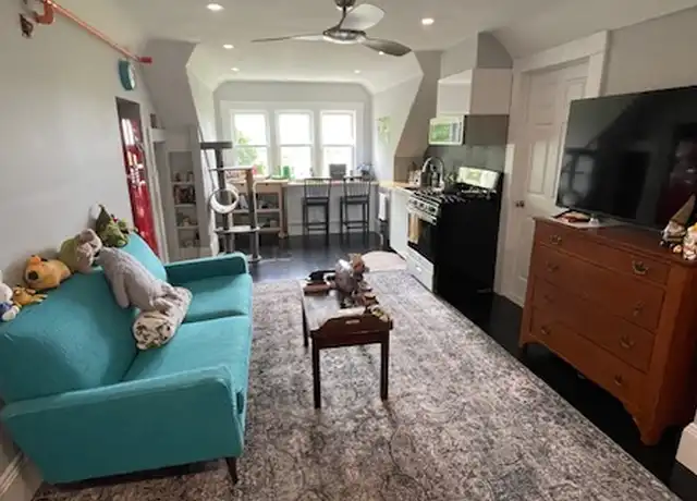 Property at 24 Preston Rd Unit 3, Somerville, MA, 02143, 2 beds, 1 bath, [object Object]