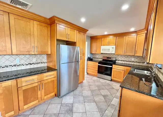 Property at 64 Hillside Ave Unit 1, Yonkers, NY, 10703, 3 beds, 1 bath, [object Object]