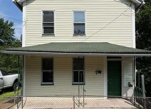 Property at 1815 Cedar Ave, Scranton, PA, 18505, 3 beds, 1 bath, [object Object]