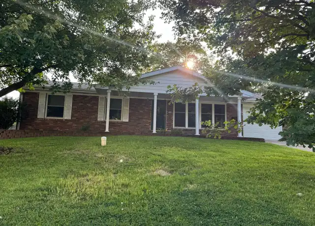 Property at 2944 Homewood Ave, Saint Charles, MO, 63301, 3 beds, 2 baths, [object Object]