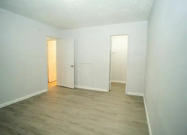Property at Jolly Flatz - 645 E Jolly Rd, Lansing, MI, 48910, 2 beds, 1 bath, [object Object]