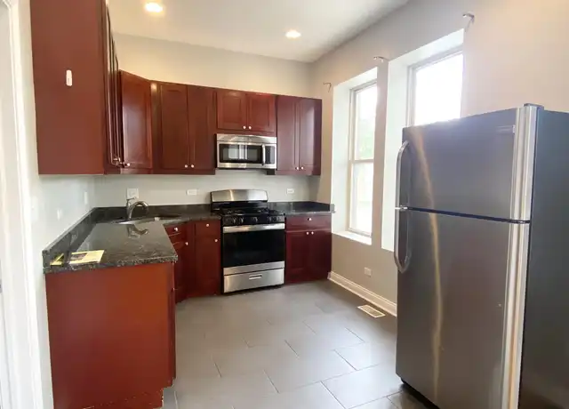 Property at 3741 W Le Moyne St Unit 1R, Chicago, IL, 60651, 2 beds, 1 bath, [object Object]