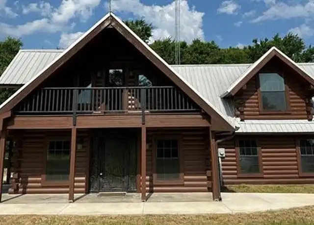 Property at 1585 S State Highway 78, Bonham, TX, 75418, 3 beds, 2 baths, [object Object]