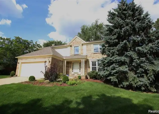 Property at 193 Saxon Ct, Rochester Hills, MI, 48307, 4 beds, 2.5 baths, [object Object]