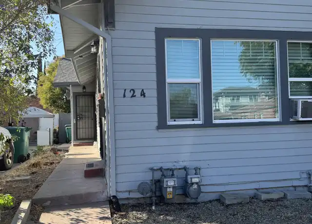 Property at 124 E Wyandotte St, Stockton, CA, 95204, 2 beds, 1 bath, [object Object]