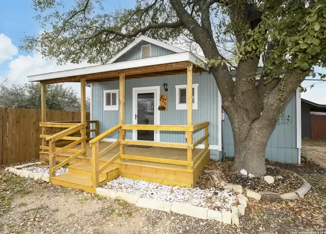 Property at 425 Palo Alto Dr, Von Ormy, TX, 78073, 1 bed, 1 bath, [object Object]