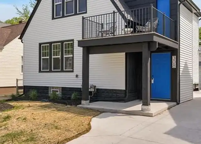 Property at 310 E Harry Ave, Hazel Park, MI, 48030, 2 beds, 1 bath, [object Object]