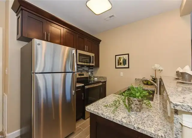 Property at 834 W 44th St Unit 205, Norfolk, VA, 23508, 2 beds, 1 bath, [object Object]