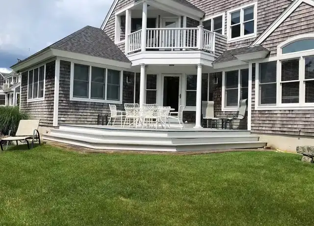 Property at 611 Wolcott Ave, Middletown, RI, 02842, 4 beds, 3.5 baths, [object Object]